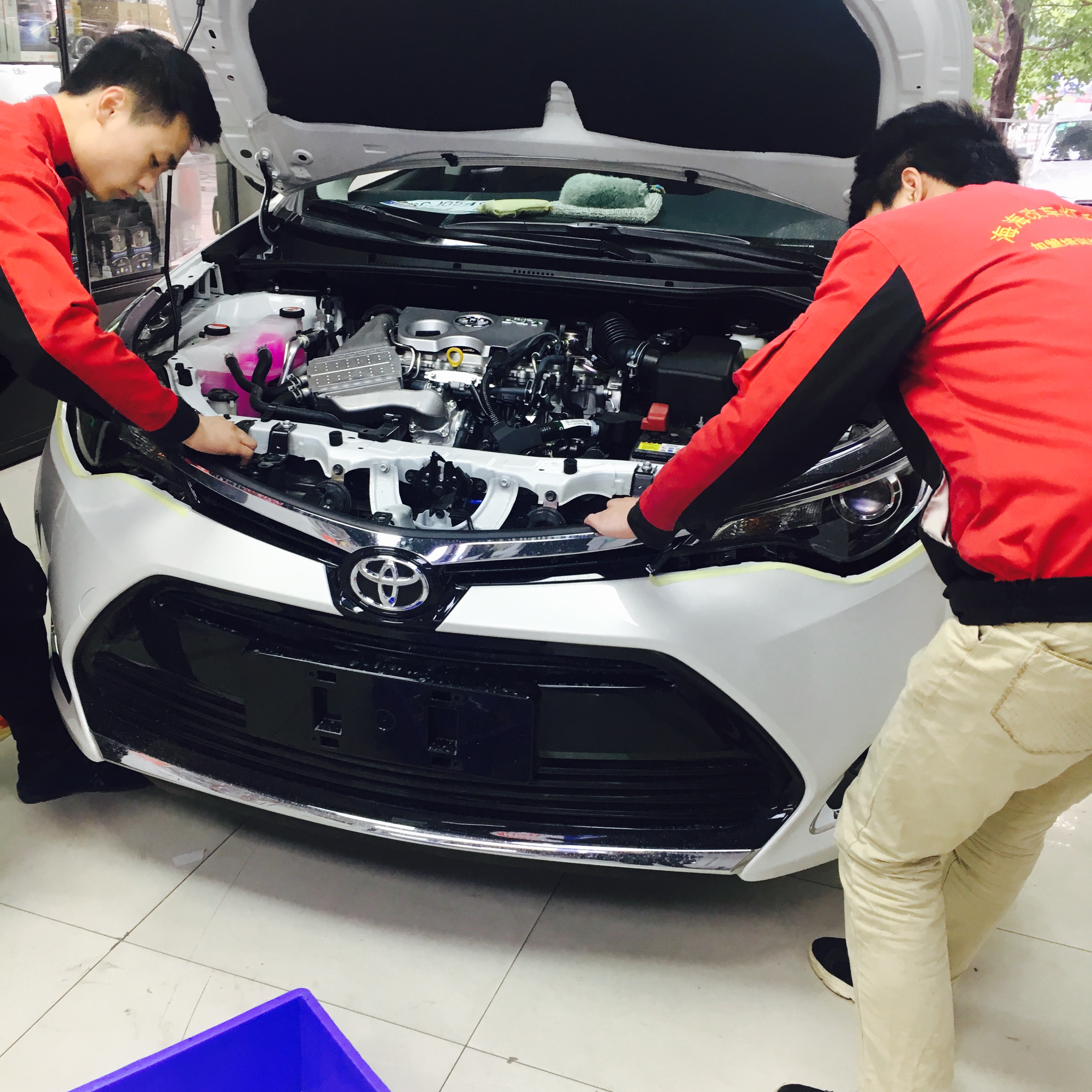 重庆车灯改装店